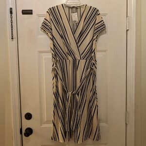 NWT H&M Women's XXL Vertical Stripe Black And Off White Tie Waist Dress